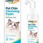 Lively-Pet, schiuma detergente per il mento da 120 mL senza risciacquo, con testina angolata in silicone e confezione in cartone abbinata.